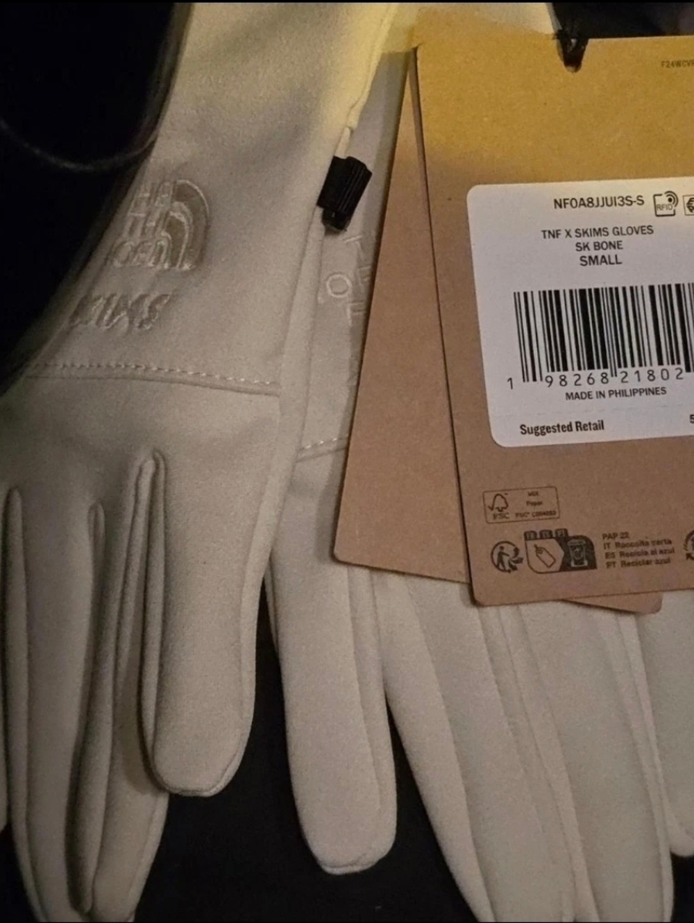 The North Face X SKIMS Gloves in Bone size Small NWT!